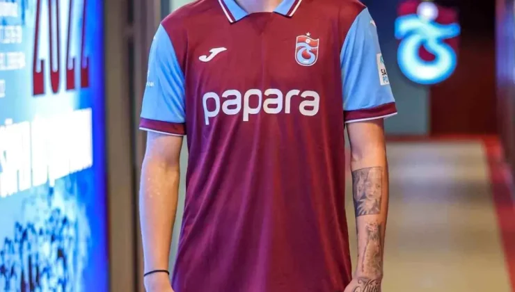 Trabzonspor Yeni Transferleri Stadyumda Forma Giydirdi