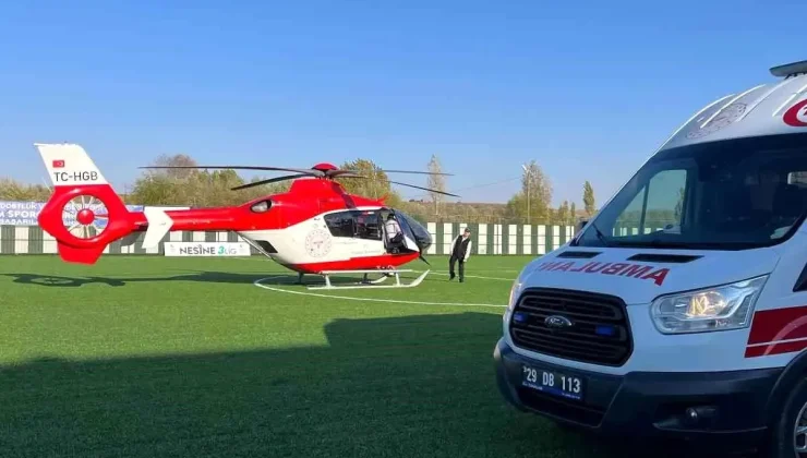 Gümüşhane’de Boğazına Fındık Kaçan 1 Yaşındaki Çocuk Ambulans Helikopterle Trabzon’a Sevk Edildi