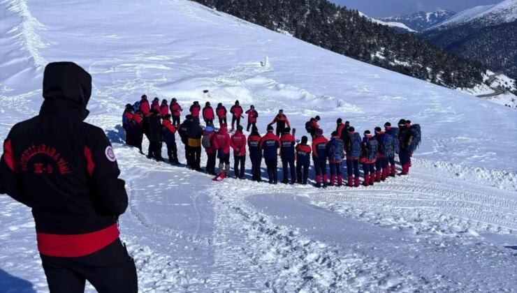 Trabzon’da Zigana Dağı’nda Arama Kurtarma Tatbikatı Gerçekleştirildi